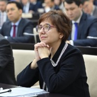 Larissa 